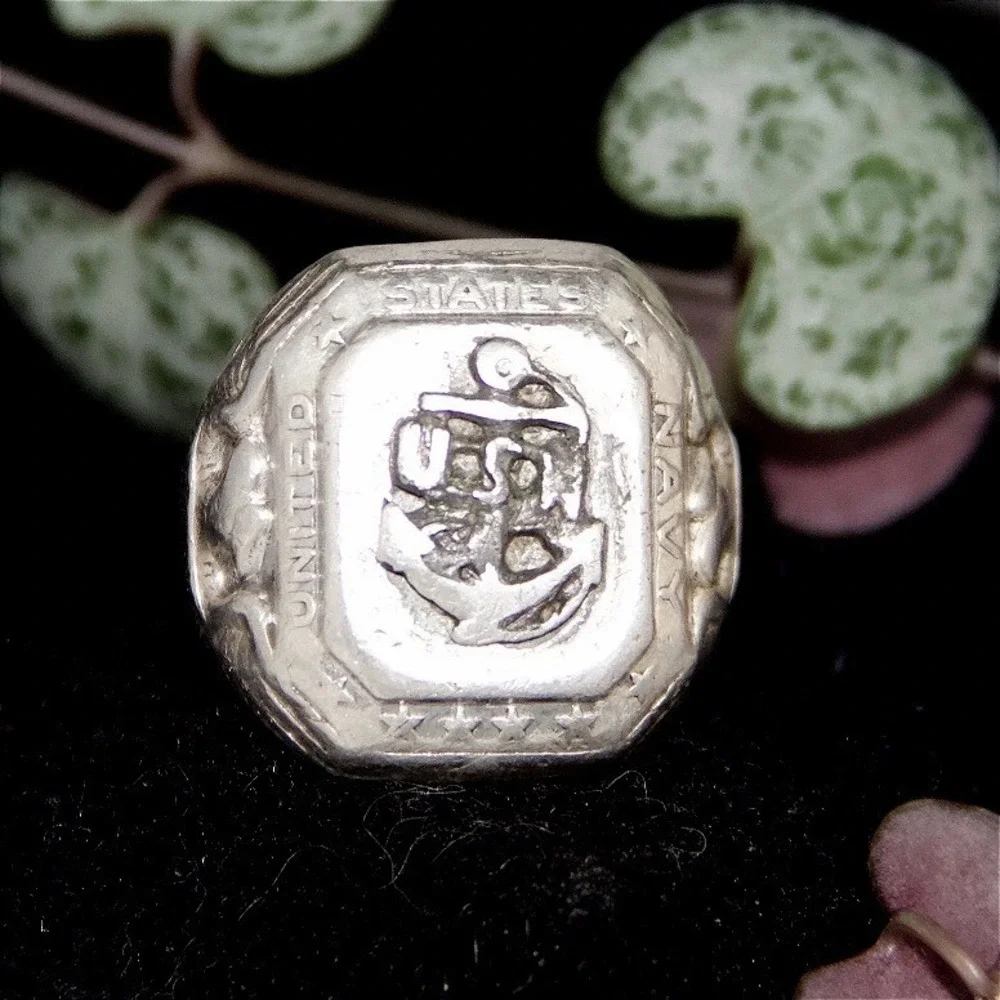 Vintage‎ USN United States Navy Sterling Silver Class Ring Signet Eagle Size 8